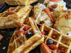 森林莓果华夫饼-双焙咖啡馆
