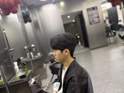-MOVAN  HAIR莫凡匠人发型屋