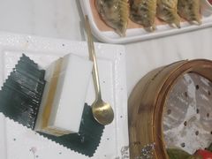-悦得闲广式点心茶楼(蓝鲸世界店)