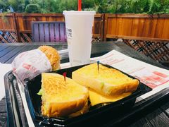 -The Habit Burger Grill 哈比特汉堡(爱琴海店)