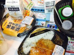 -全家便利店(上丰路店)