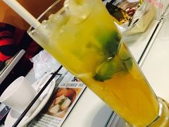 -新大咀港式茶餐厅(宝山万达店)