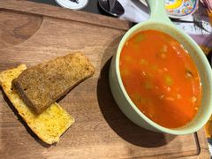 -米德维奇俄式西餐厅(西六道街店)