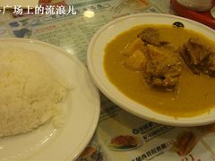 咖哩牛腩饭-翠华餐厅