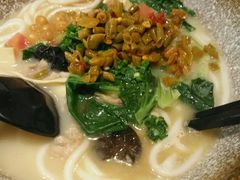 -蒙自源过桥米线(红谷滩万达店)