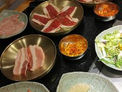 -臻牛烤肉