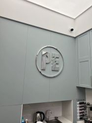 -PE SALON