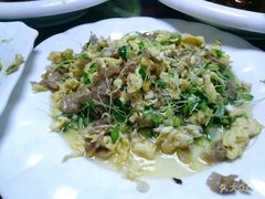 香椿炒鸡蛋-满堂春特色餐馆