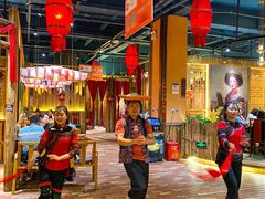 -老滇山寨•云南特色菜•地方菜•民族风情歌舞表演(金碧店)