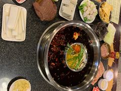 -邓莽子老火锅(中兴路总店)