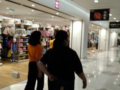 -优衣库(上海虹口龙之梦店)