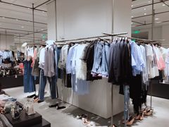 -URBAN REVIVO(欢乐海岸购物中心店)