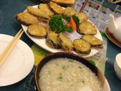 皮蛋瘦肉粥、鲜虾茄盒、葱油饼-粥全粥到
