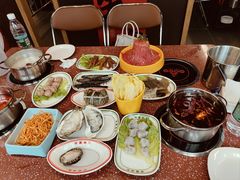 -四囍码头海鲜烧烤自助火锅(外滩南京东路悦荟广场店)