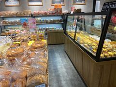 面包甜点陈列柜-宫廷饼屋(昆船店)