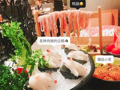 -湊湊火锅·茶憩(杭州湖滨银泰in77店)