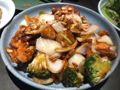 松仁爆三鲜-小吊梨汤·北京菜(香山店)