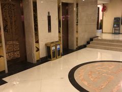 -雍村饭店(西安钟楼大差市地铁站店)