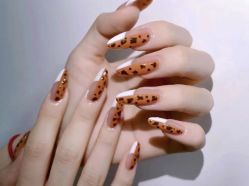 -兔猫ToMoreNails美甲美睫