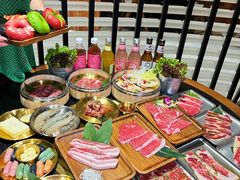 -何发发和牛烧肉·鳗鱼榴莲放题自助(乐峰广场店)