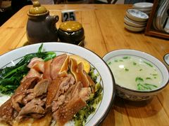 狮头鹅拼猪耳-狮头牌卤味研究所·卤味饭(花城汇南区店)
