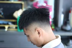 -贝勒爷专业男发