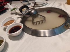 斑鱼锅底-纯味斑鱼府(中海环宇荟店)