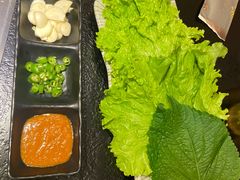 -臻牛烤肉