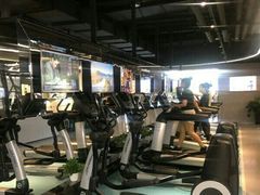 -懒人Club健身(卓越时代广场店)