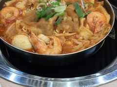 -三清洞摩西韩式年糕火锅(威高广场店)