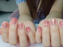 -悦指间美甲美睫