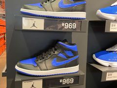 -NIKE上海青浦优选体验店
