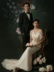 点击看大图 -挪娅婚纱摄影皇家会所