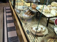 面包甜点陈列柜-味多美(民星路店)