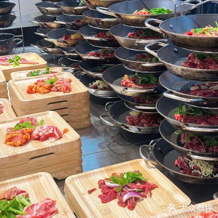 现在合肥牛肉自助开始卷甜品了？