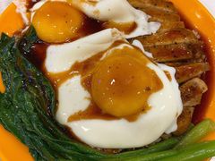 黑椒汁猪扒煎双蛋饭-澳门陈光记烧味饭店(南京德基广场店)