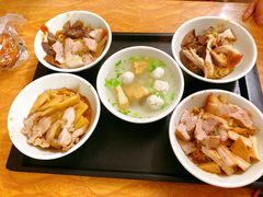 -松树干拌面店