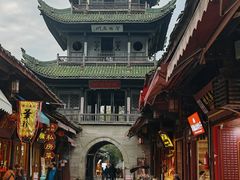 -华光驿站私房菜·黑金冠