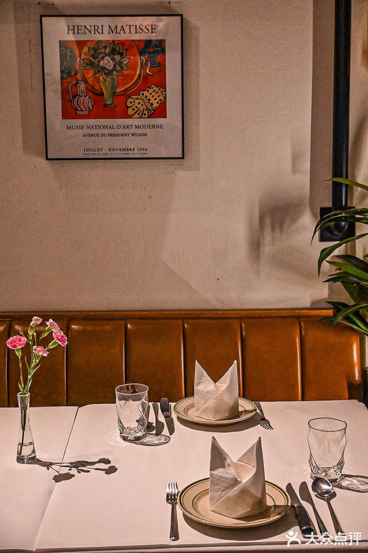 对这家的披萨🍕和牛排入了迷