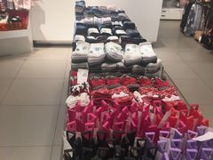 -H&M(鹏欣水游城店)