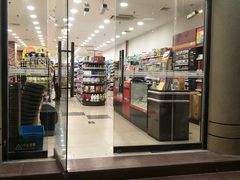 -华联超市(隆昌路店)