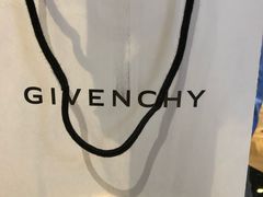 -GIVENCHY(比斯特苏州购物村店)