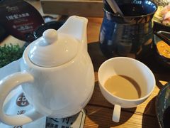 -湊湊火锅·茶憩(南京东路悦荟店)