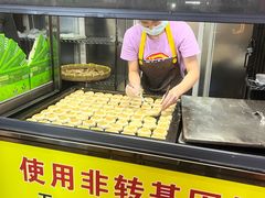 -泰龙城小吃街