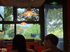 -香巴拉云南餐厅(华莱坞店)