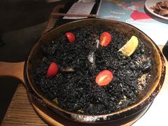 墨鱼汁烤饭-胡桃里音乐酒馆(环亚凯瑟琳广场店)