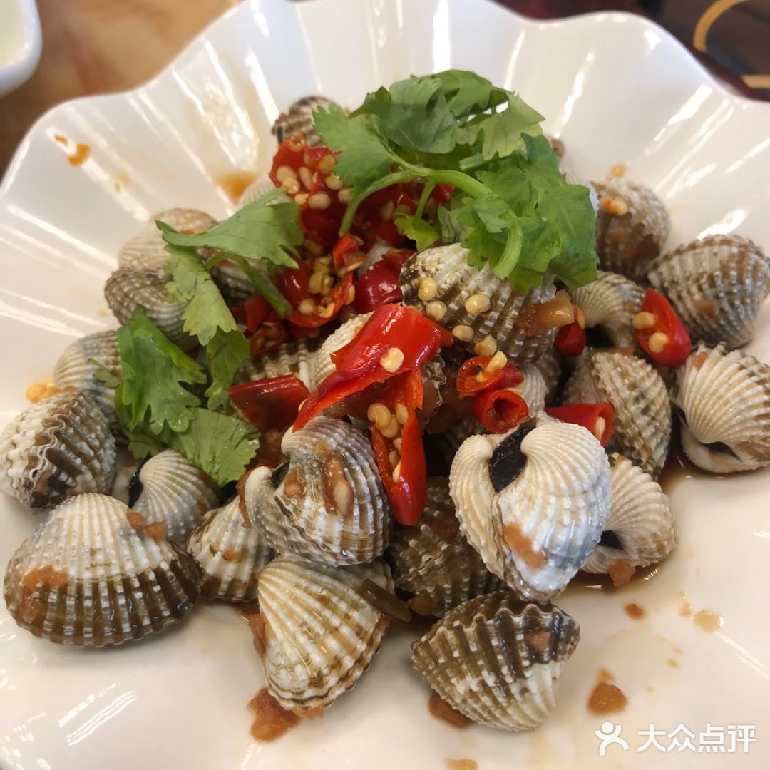 典型的苍蝇小馆，环境普通，菜品味道超棒