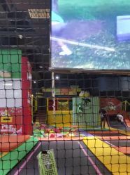 -蹦蹦跳跳(新奥购物中心店)