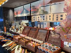 -雍容荟帝王蟹活龙虾展台自助(IFS黑金店)