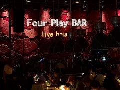 -FOUR PLAY BAR